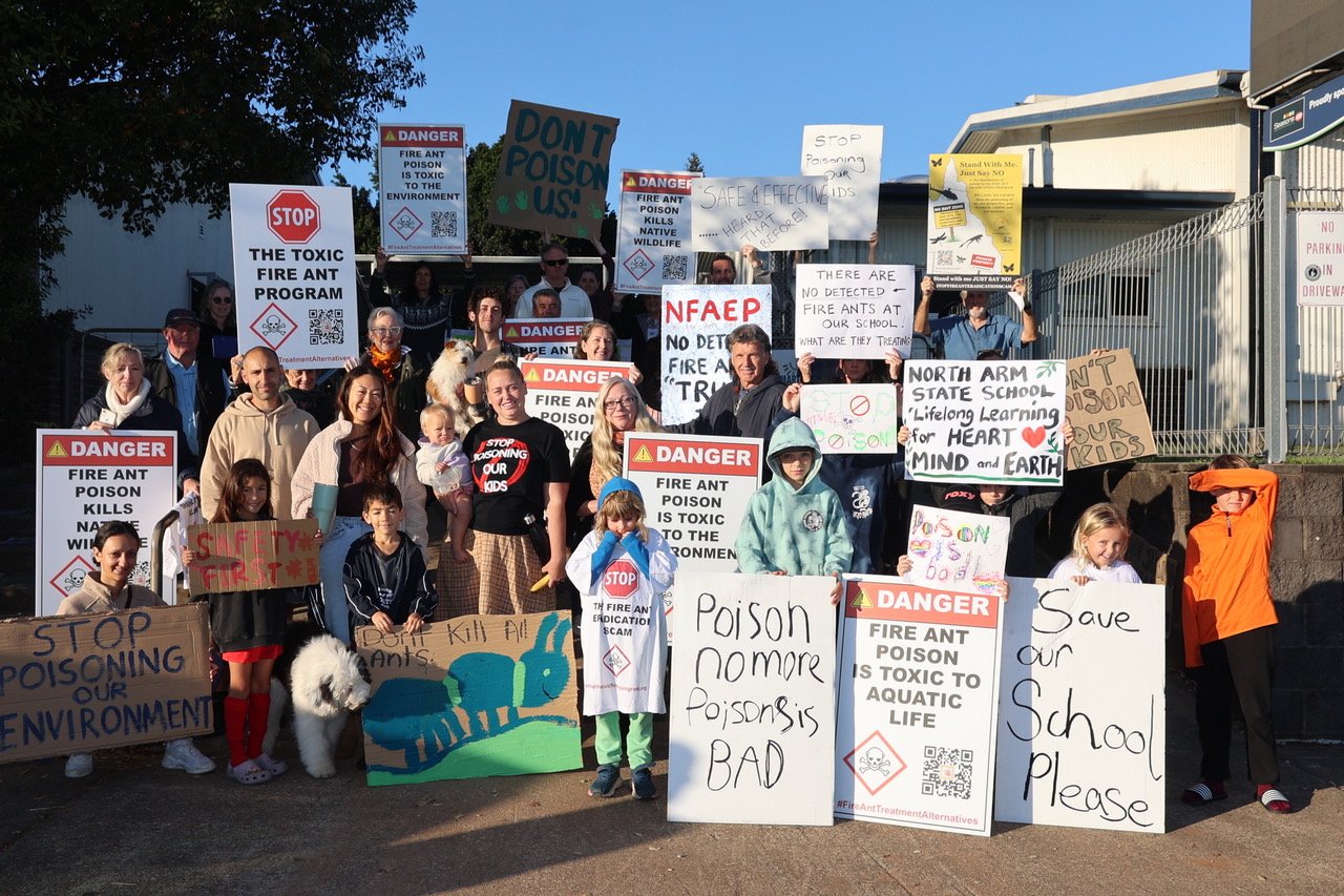 School parents demand answers on fire ant plan
