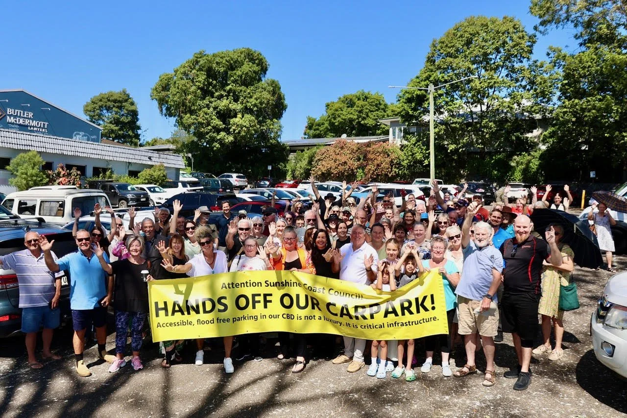 100-strong crowd turns out to defend Howard Street car park