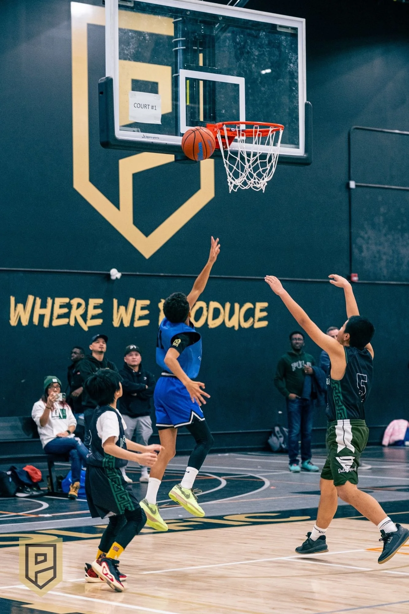 MISTLETOE MANIA (40).jpg