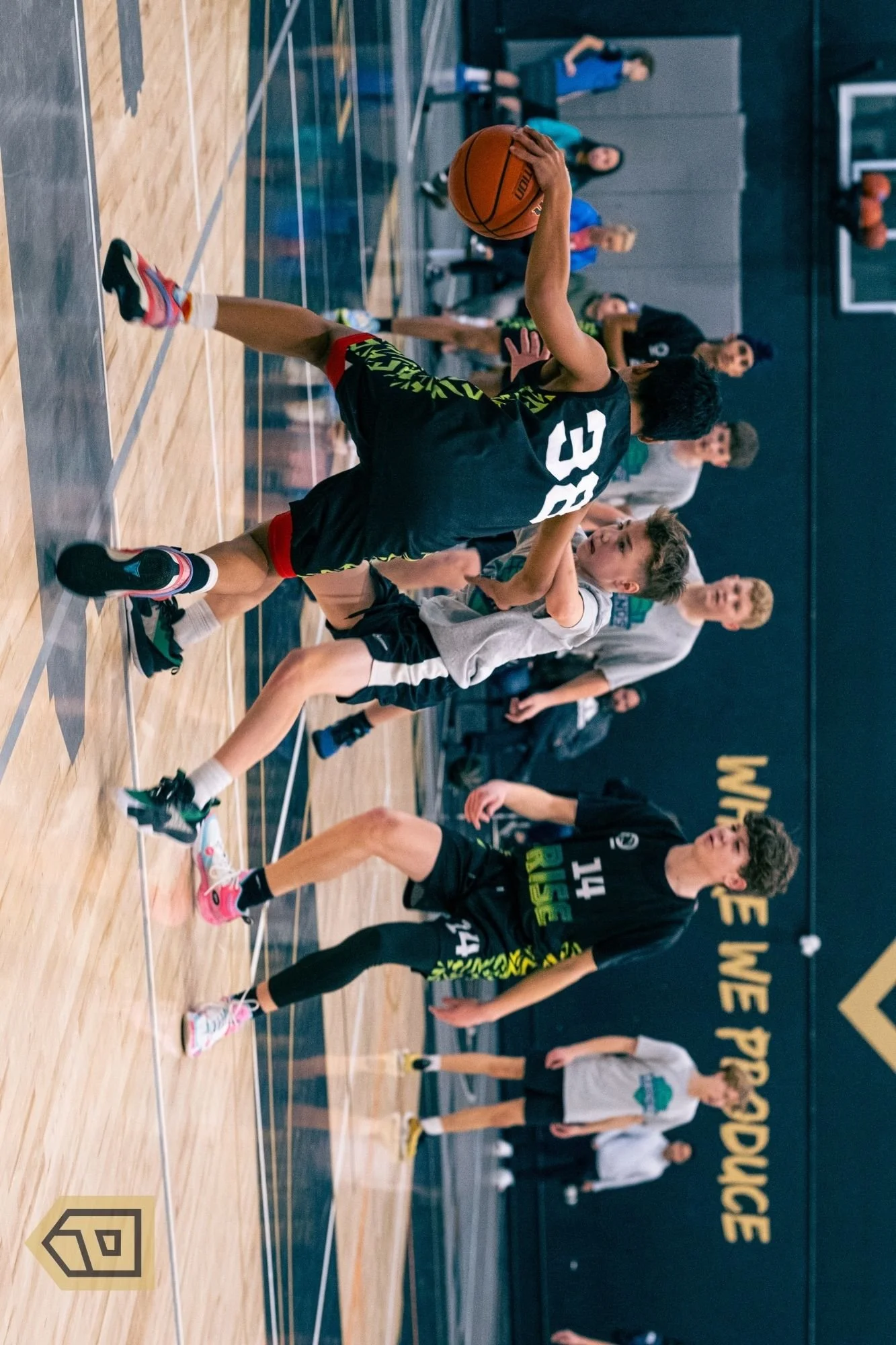 MISTLETOE MANIA (68).jpg