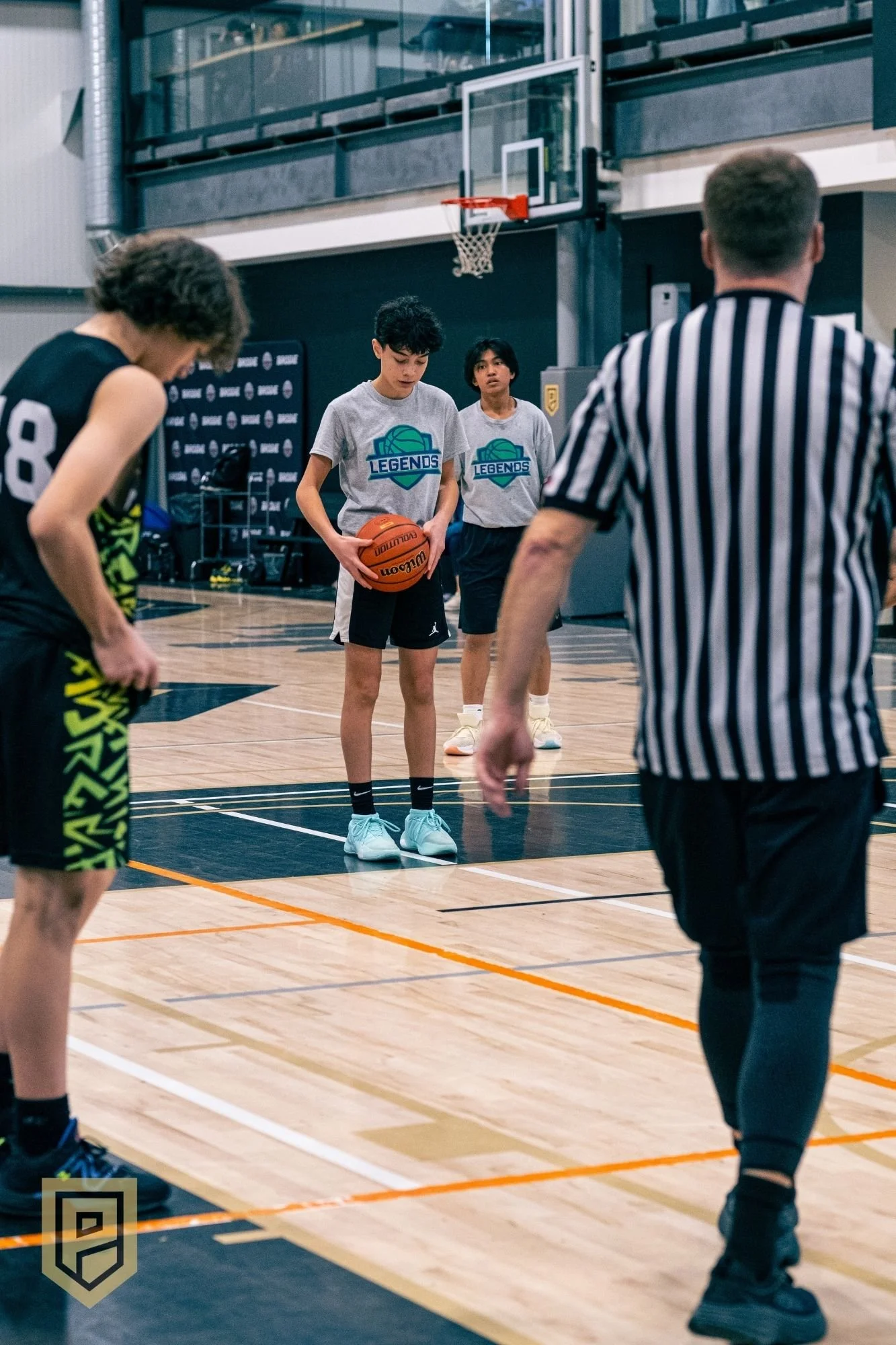 MISTLETOE MANIA (25).jpg