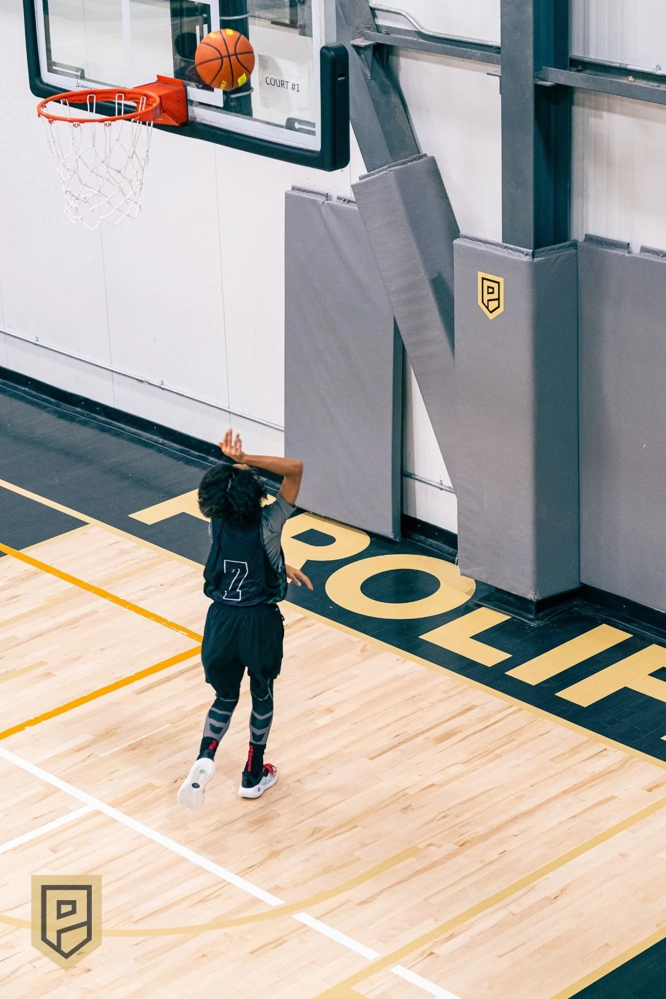 MISTLETOE MANIA (34).jpg