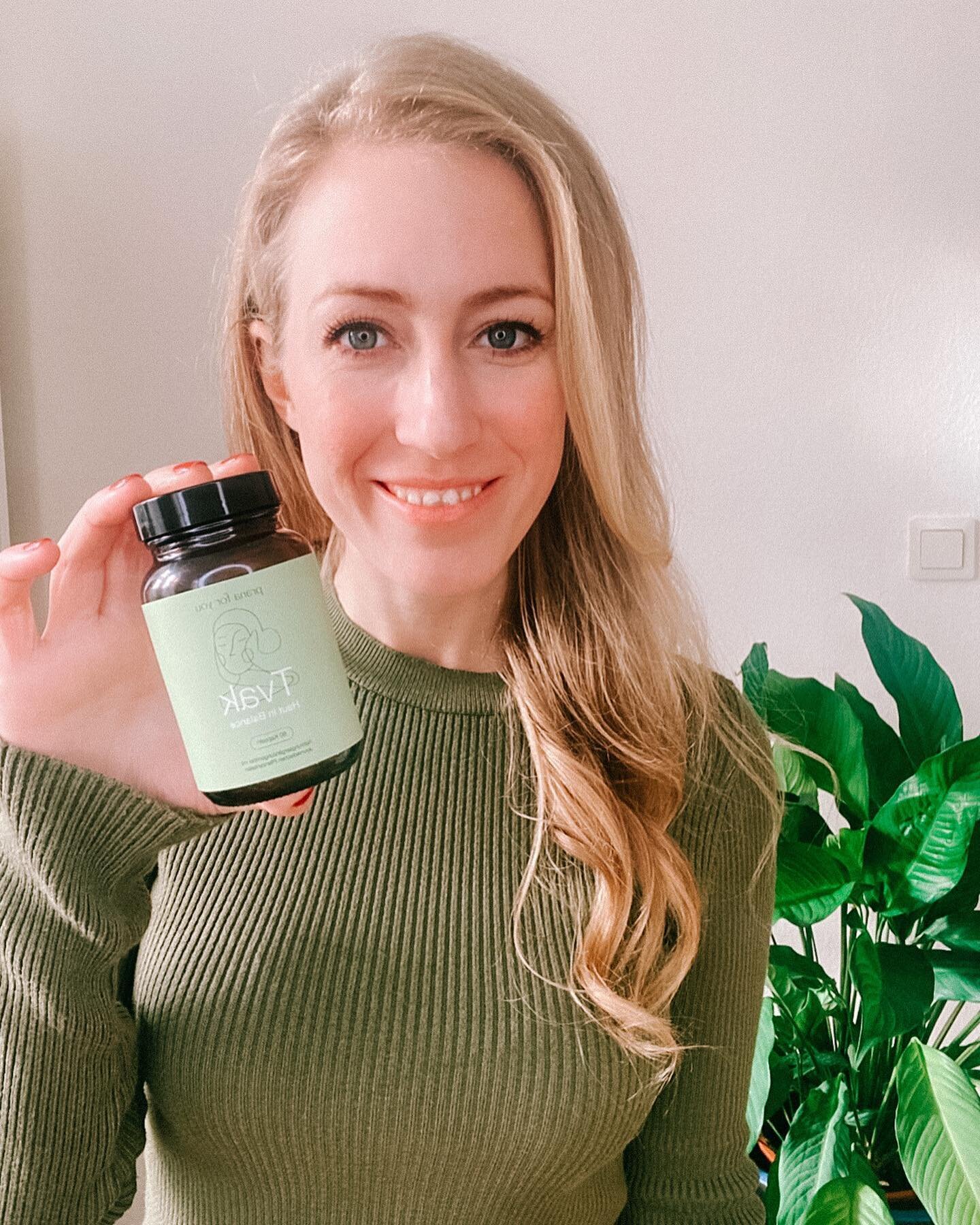Giveaway alert | Werbung I ad 
YOU CAN WIN AYURVEDIC DIETARY SUPPLEMENTS 💜

The healing process of my burnt skin has been a lot faster and my skin is so much better since I have been trying something new.

I was quite frustrated with some skin issue