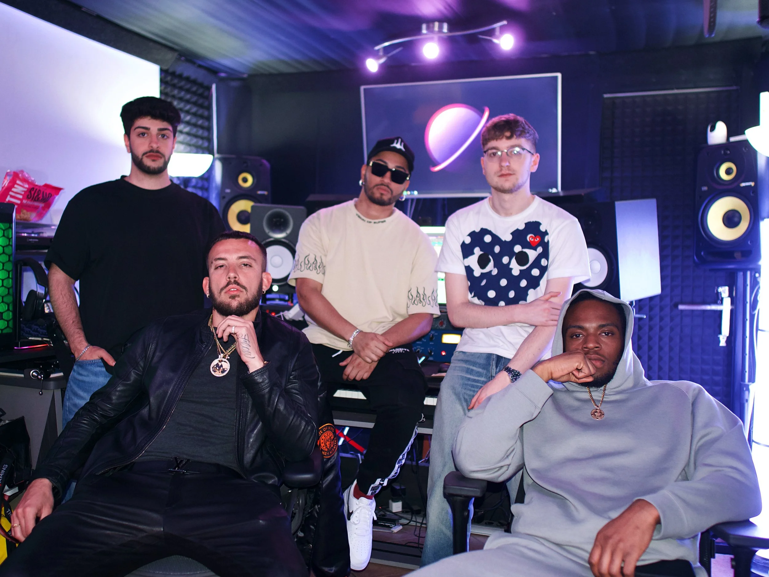 Face-to-Face with A&amp;T RECORDS // by Giulia Alberini