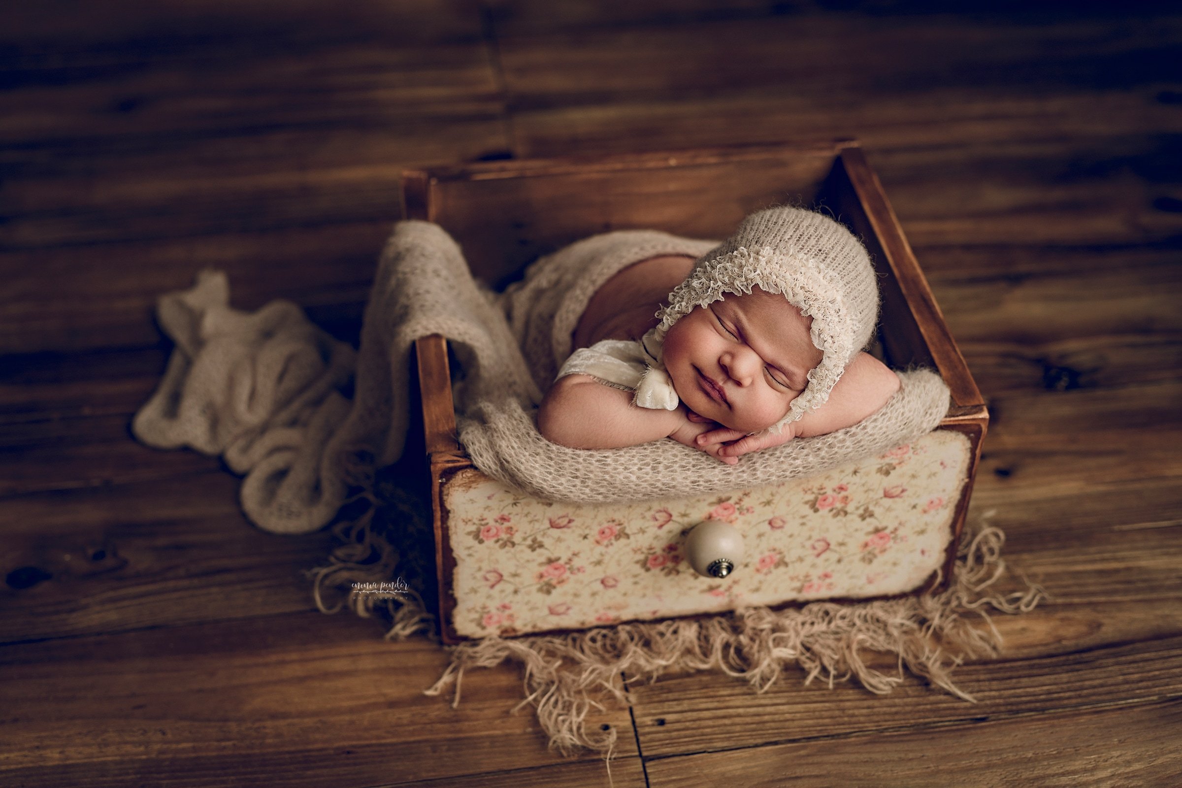 Melbourne Newborn Photographer | Emma Pender Photography 