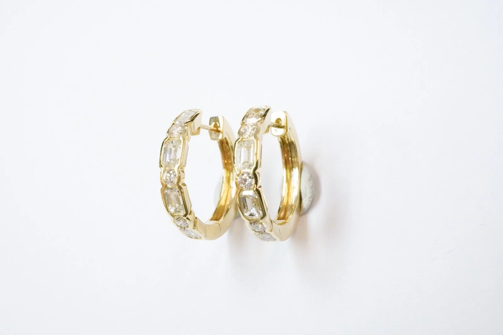 Solstice Signature Hoop