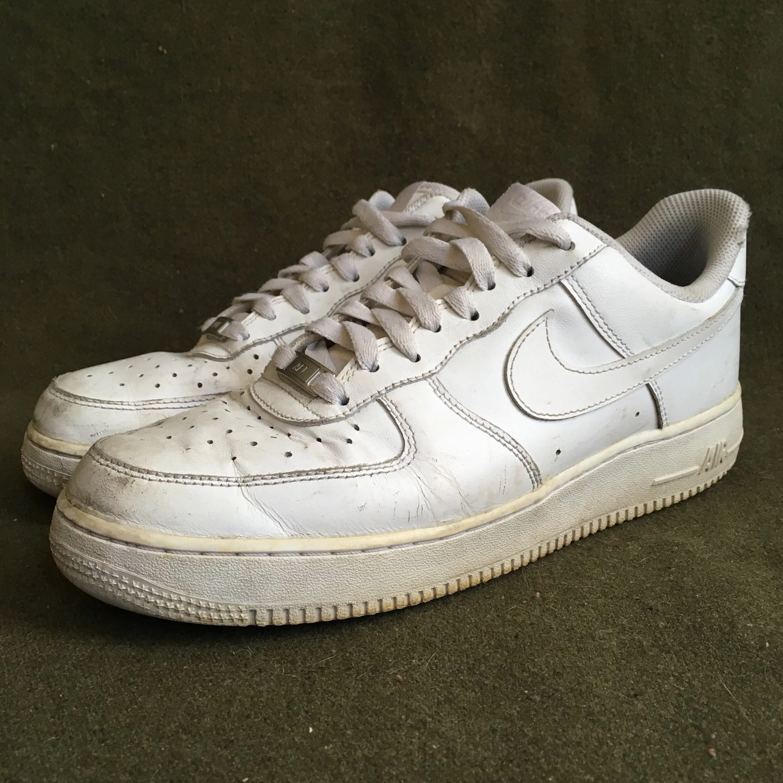 Dirty air force ones trend Clearance