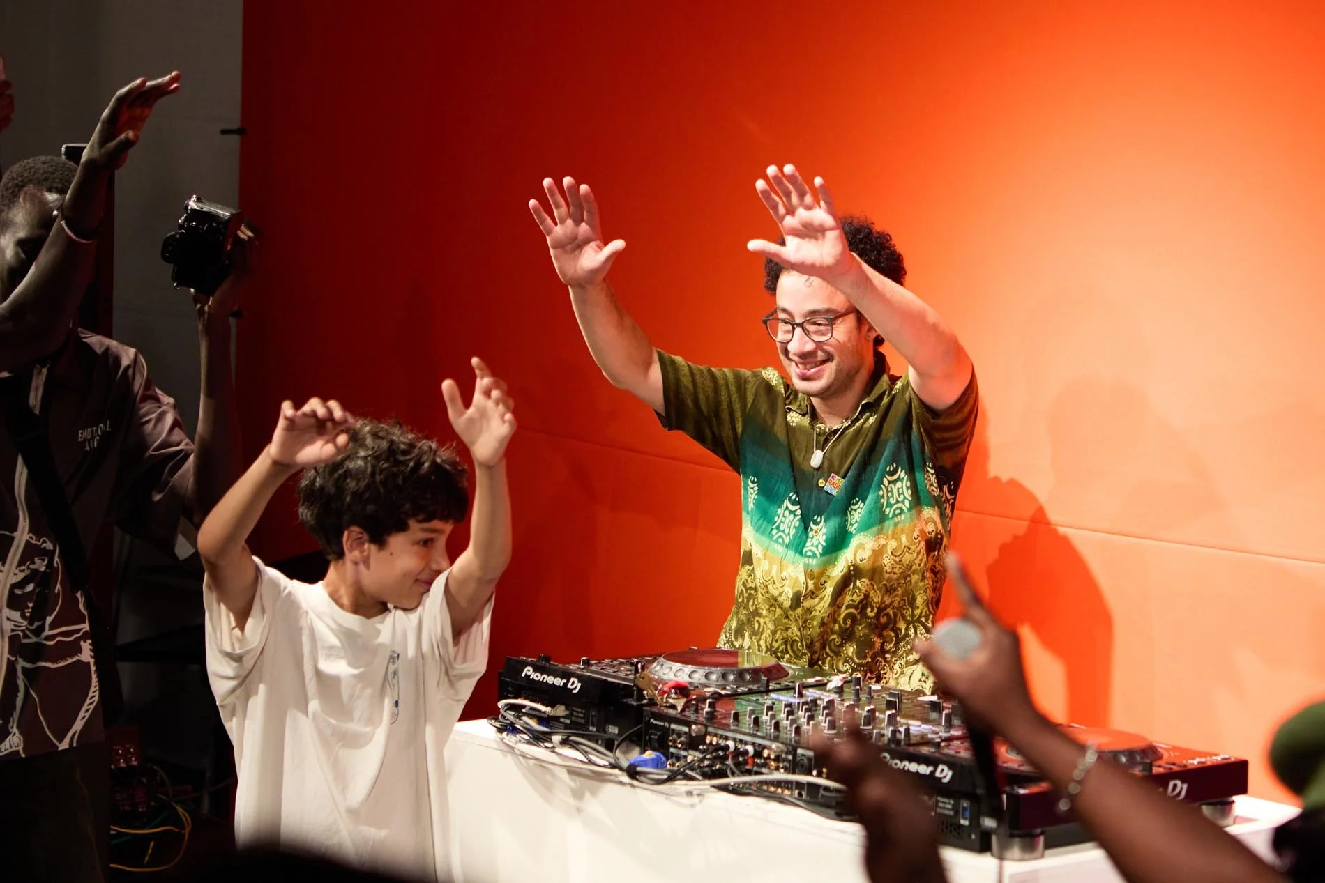 fatima-mian-oxfam-humanitarian-photography-live-music-Kensaye.jpg