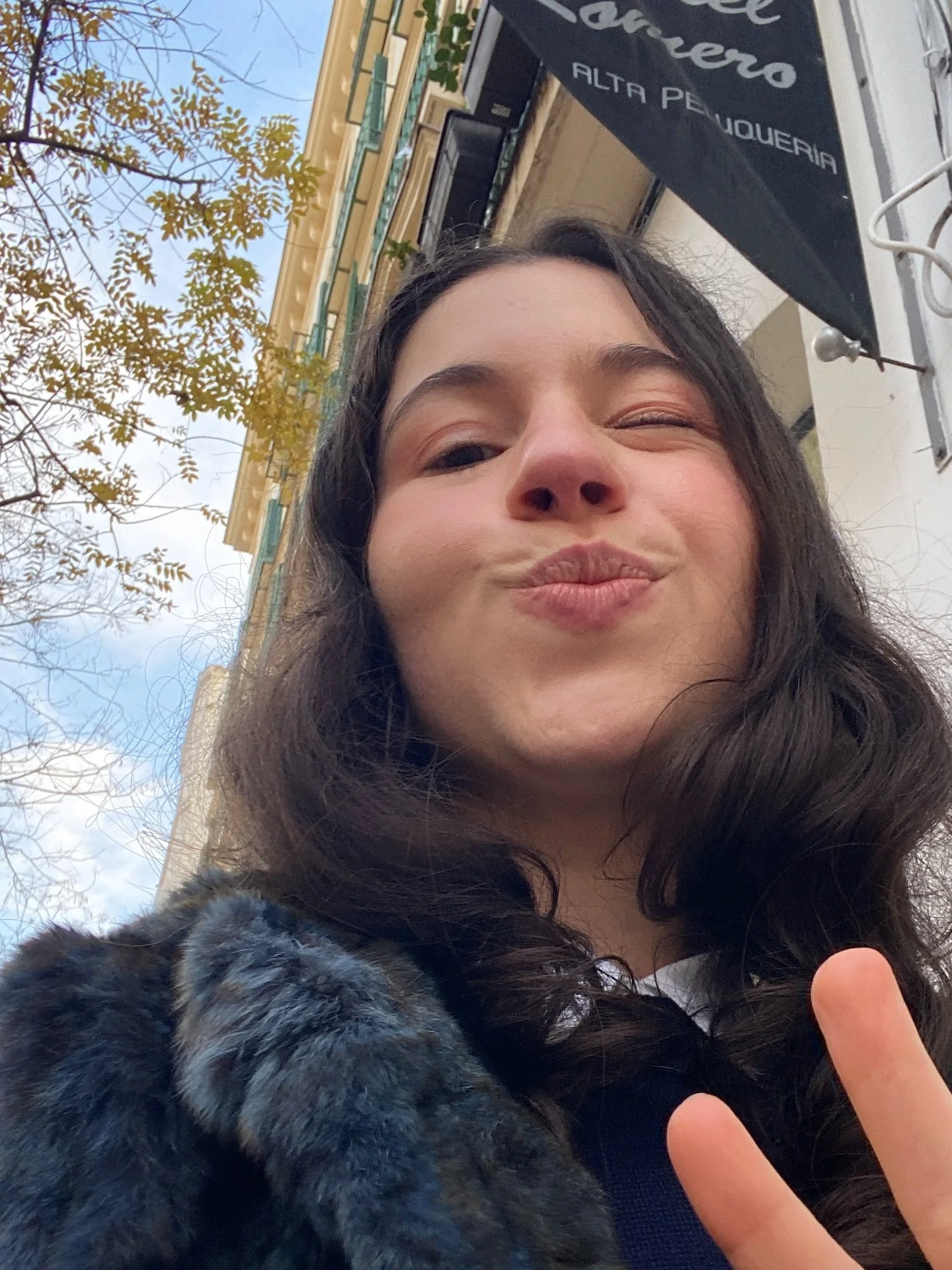 nye, reyes, supermoon extravaganza 🎀✨

after listening to mecano&rsquo;s &ldquo;un a&ntilde;o m&aacute;s&rdquo; every a&ntilde;o nuevo growing up and having no idea where or what la puerta del sol even was, it feels surreal to realise i now live ten