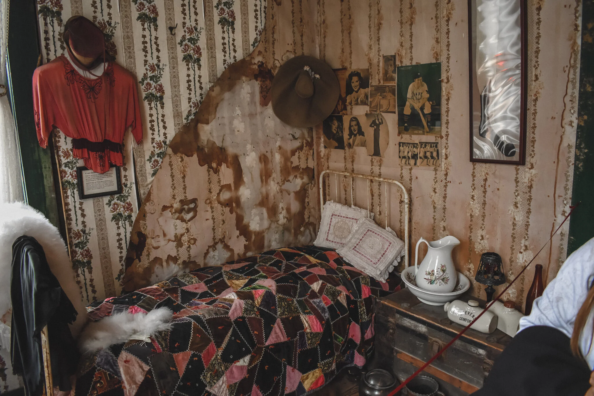 The rooms in the brothel