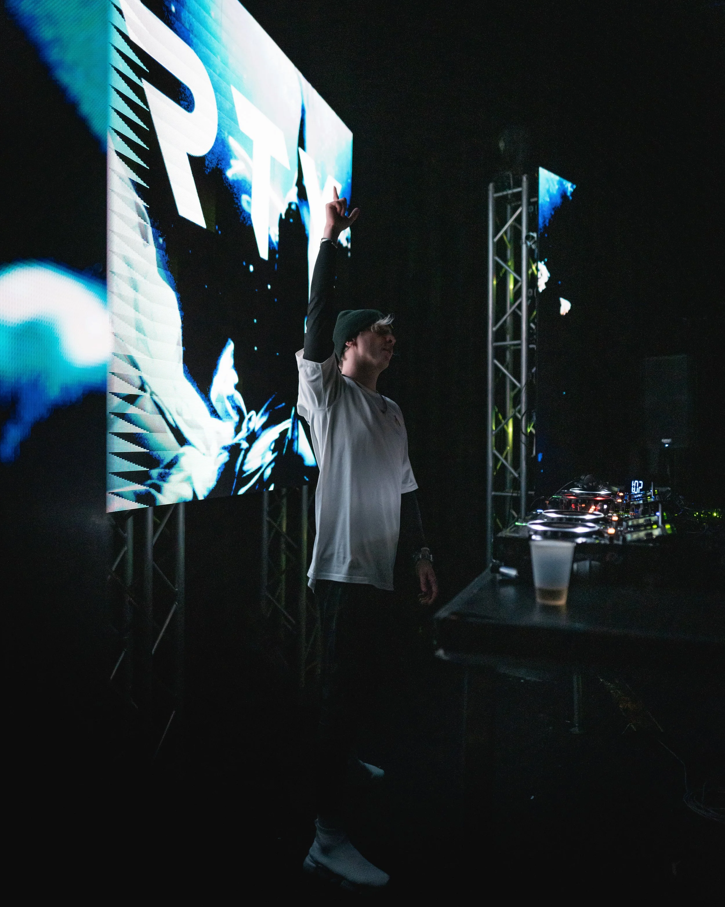 ARTY.LIQUID-19.jpg
