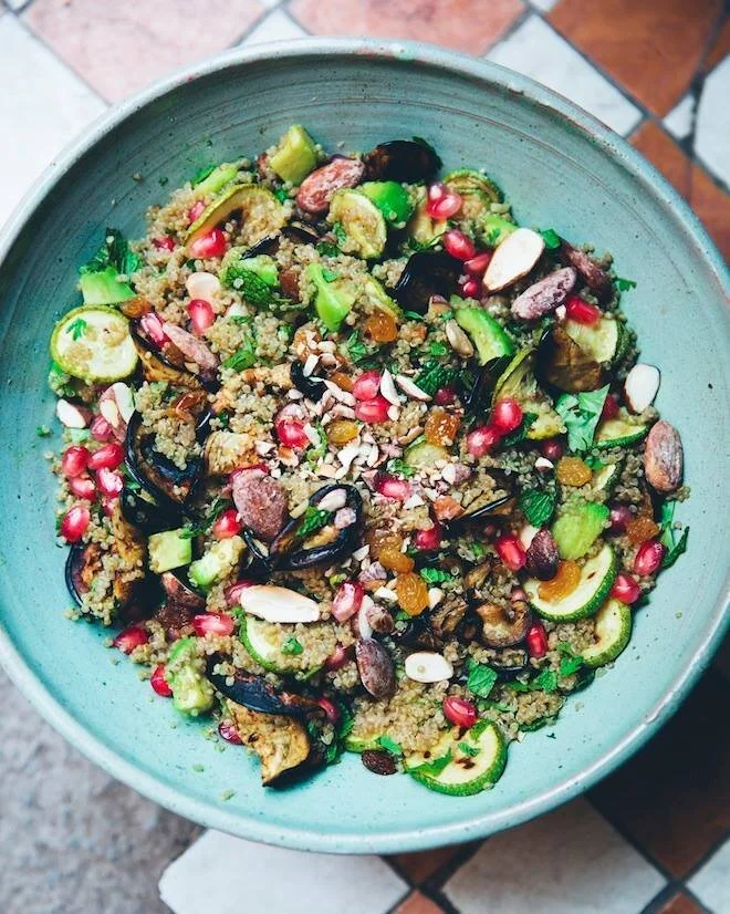 Quinoa-, mandel- &amp; myntesalat
