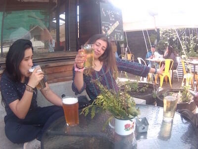 friends drinking at el growler .jpeg