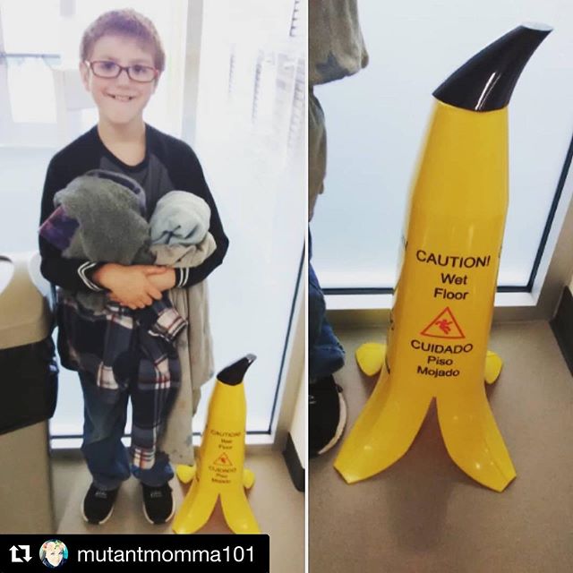 ...because every time we go to the Federal Way Children's we have to take a pic with the banana cone 🍌 😂 Repost from @mutantmomma101 #scientificmoose #bananacone #slipperywhenwet #bestsignever #helovesit #22q #22qtie #22qawareness #22qduplication #