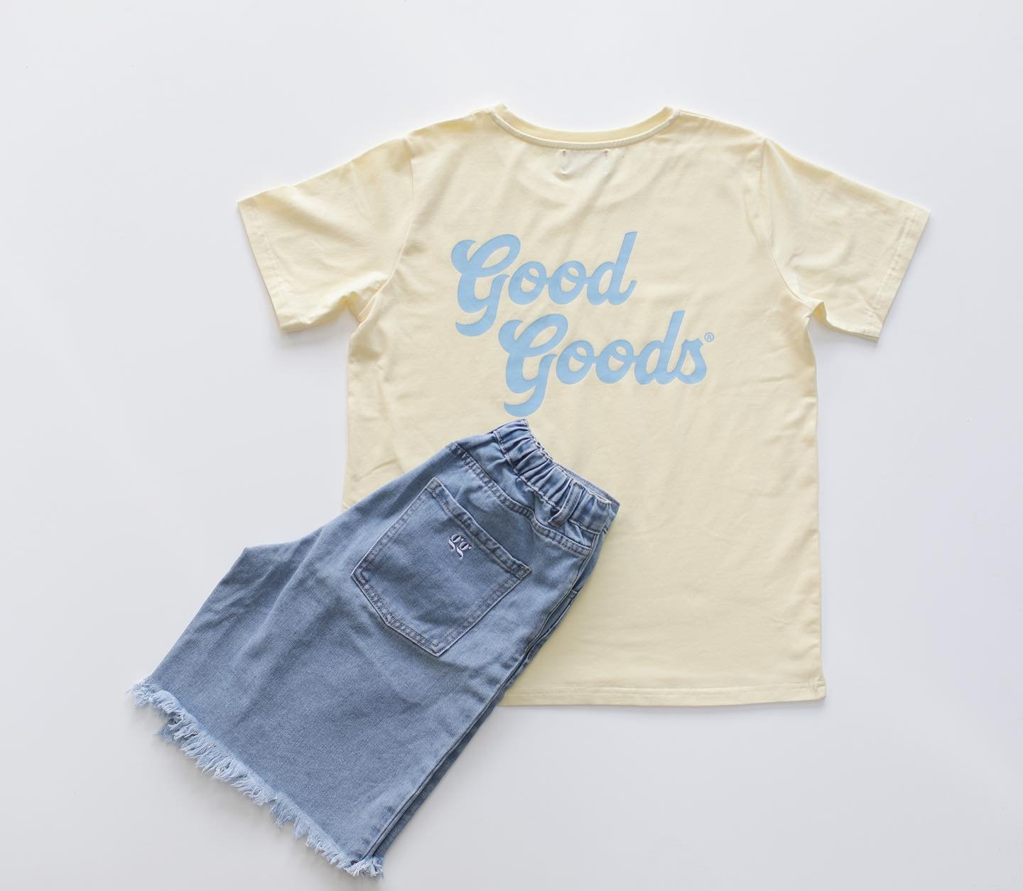 Is your Girl an oversized tee, or a cropped tank kinda gal? We have both of them covered 🤍