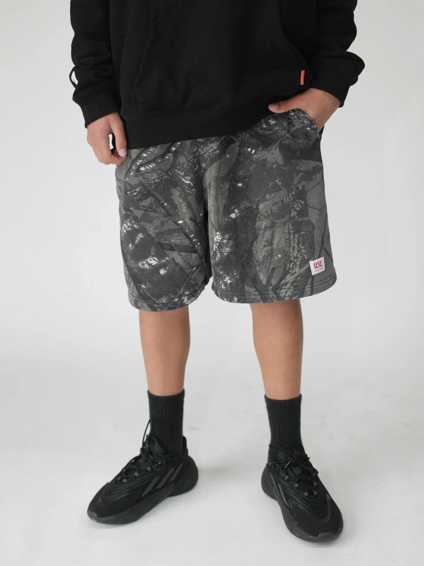 Let&rsquo;s just take a moment for the almost sold out Rudy Shorts in Bush Camo. A cosy mid weight, unbrushed 100% cotton fleece. The short for kids that refuse to wear trackies. Slouchy fitting short with an elasticated waist and a toggle for additi