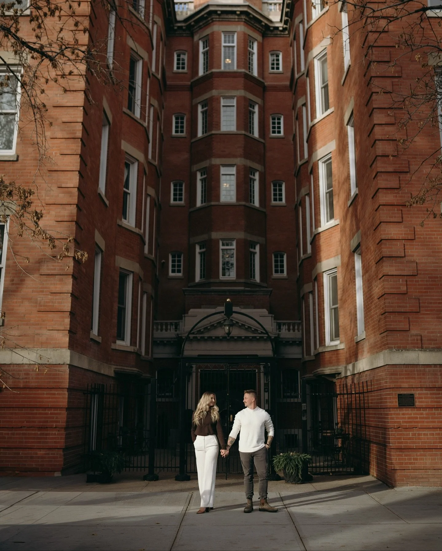 There&rsquo;s something about downtown engagement sessions that always pull me in. The mix of historic buildings, city sounds, and evening light, all fading into the background as two people completely lock into each other (and me of course with my o