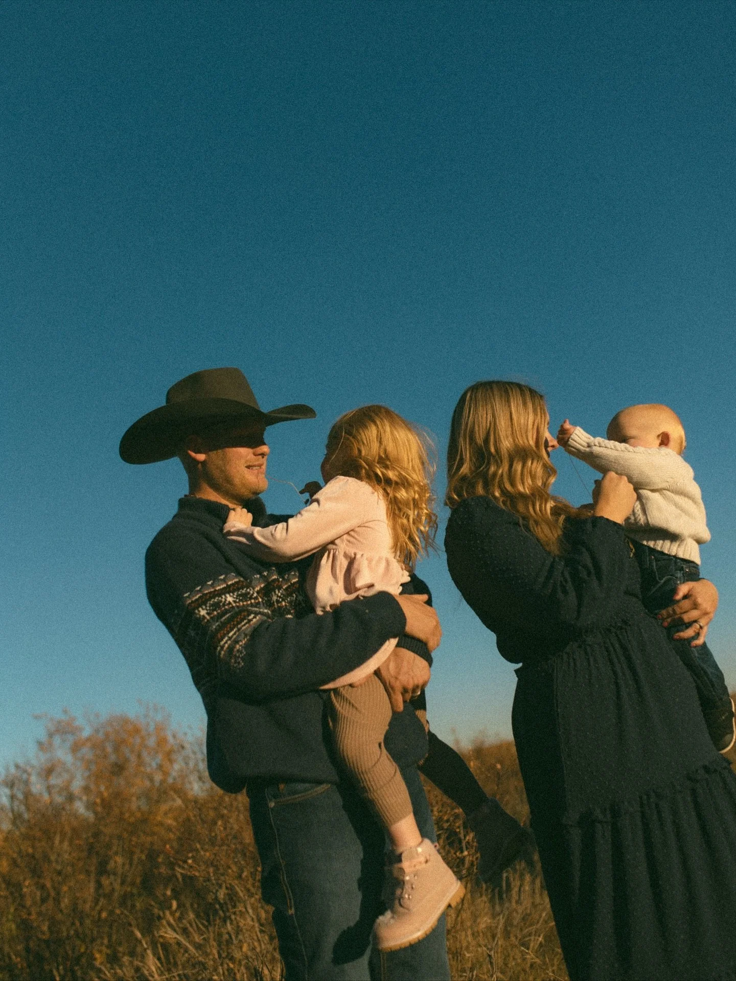 film &amp; family are the perfect combo this time of year 🤍