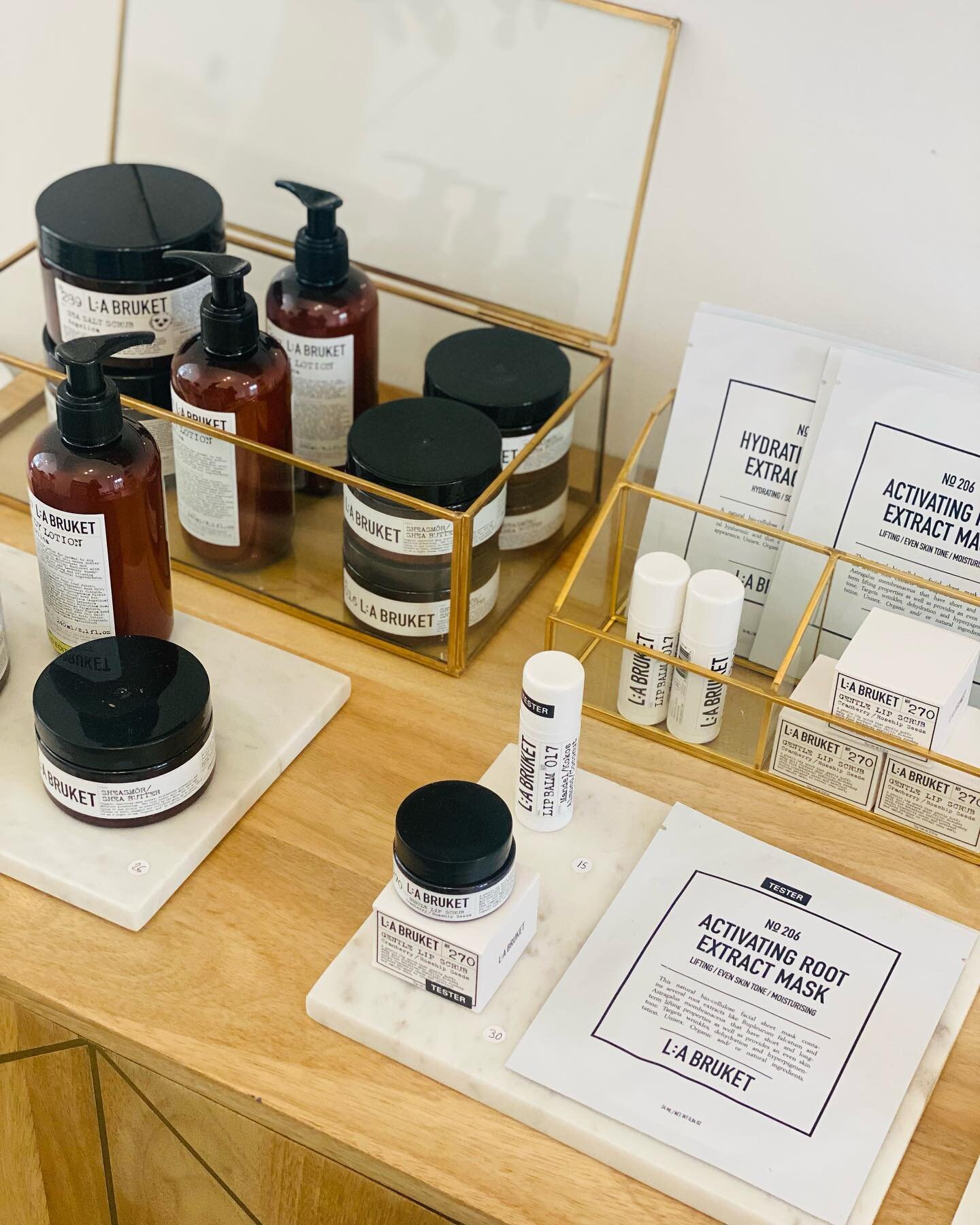 Bienvenue &agrave; la marque @labruket 
Des soins pour la peau naturels et bio fabriqu&eacute;s en Su&egrave;de.

Un pur bonheur pour prendre soin de soi 🫶🏻

Heureuse de vous proposer Angelica, la nouvelle senteur en &eacute;dition limit&eacute;e c