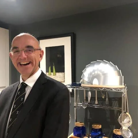 Paul Sennett, A Former Managing Director at Deutsche Bank: A Career In Investment Banking... Tips On How To Get In