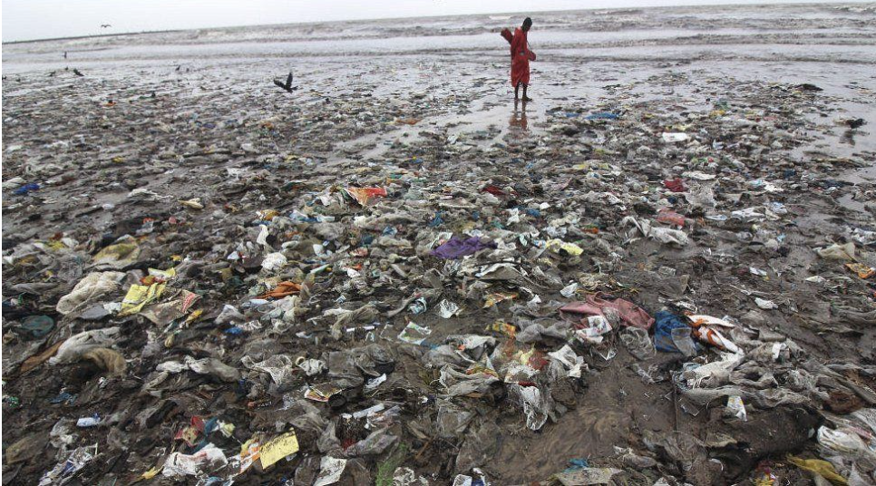 Marine Plastic Pollution: the Desperate Need for an International Framework