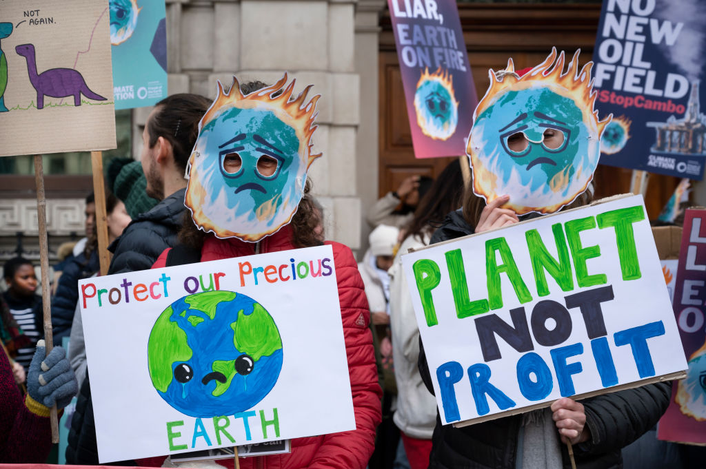 Inside and Outside the Room Part 1: The Role of Fossil Fuel Delegations and Grassroot Movements at COP26 