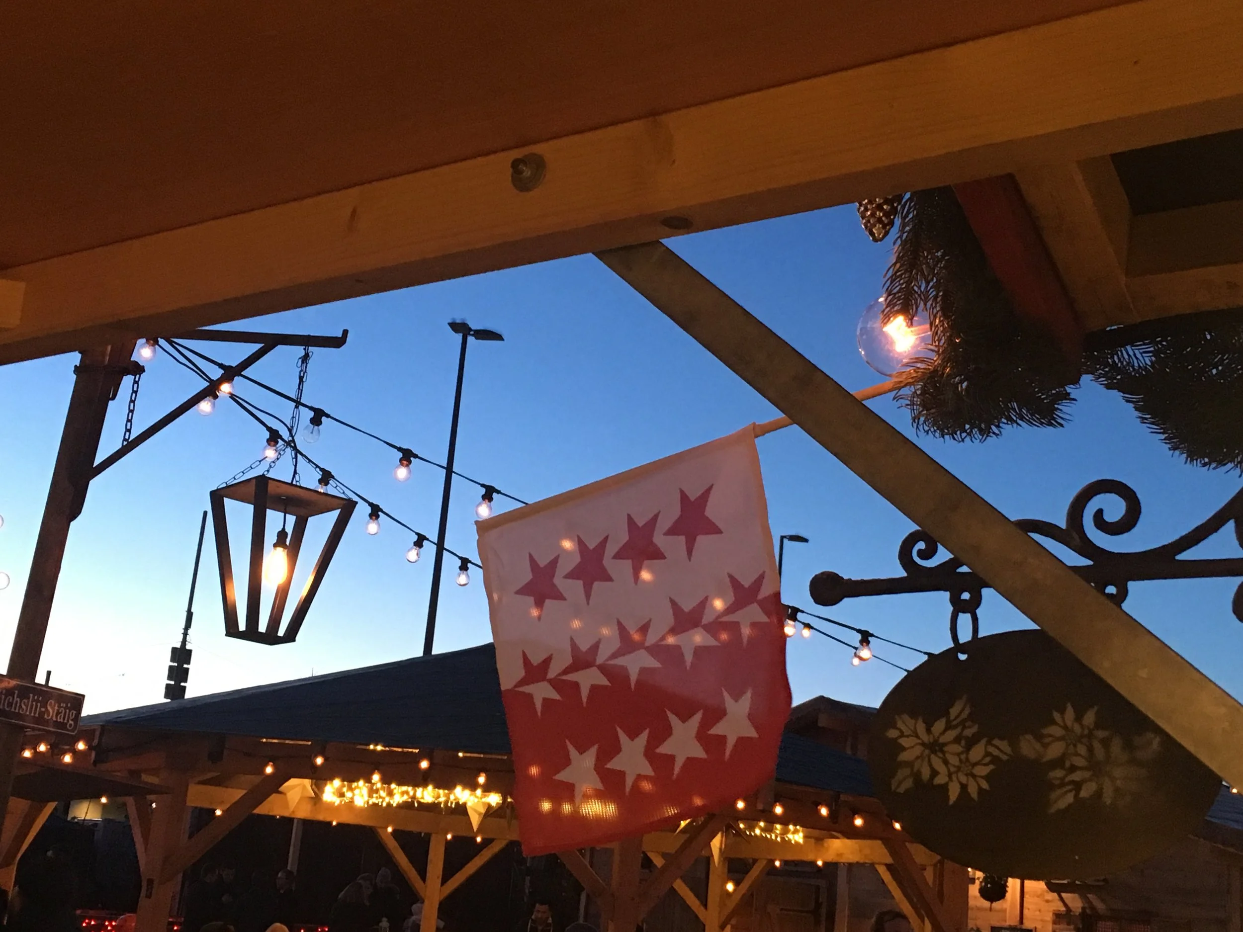 Wienachtsdorf Sechseläutenplatz Zürich