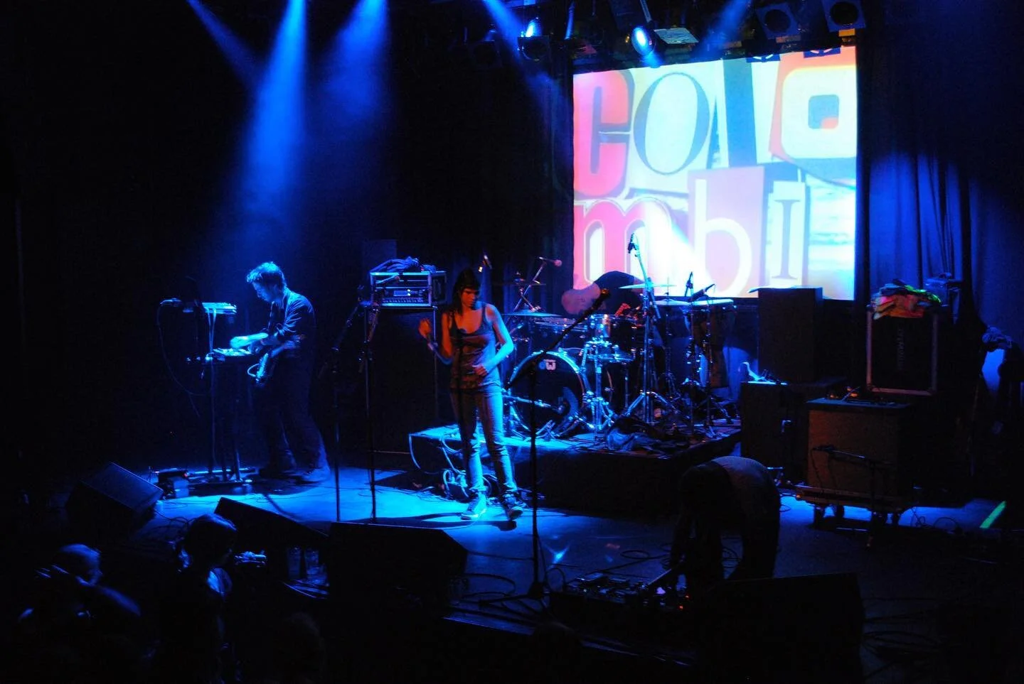 Por ac&aacute; un #TBT de @bombaestereo en Hammersmith, Londres UK 2009 💥