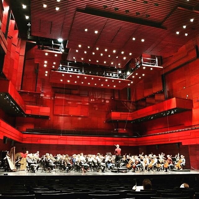 Pretty lush office this week. Lots of fun playing new pieces with the Iceland Symphony Orchestra (photo courtesy of ISO) #yrkja #sinfo #newmusic #darkmusicdays