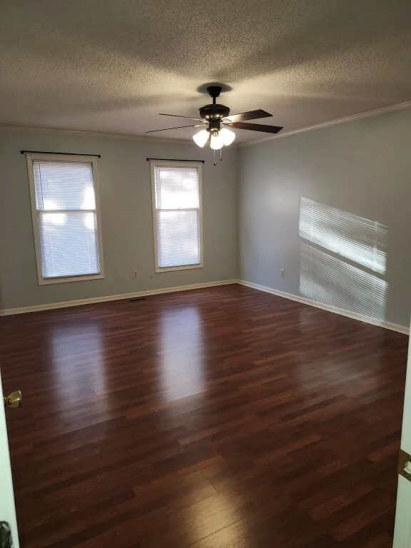 220 Juniper Creek Blvd (5).jpg