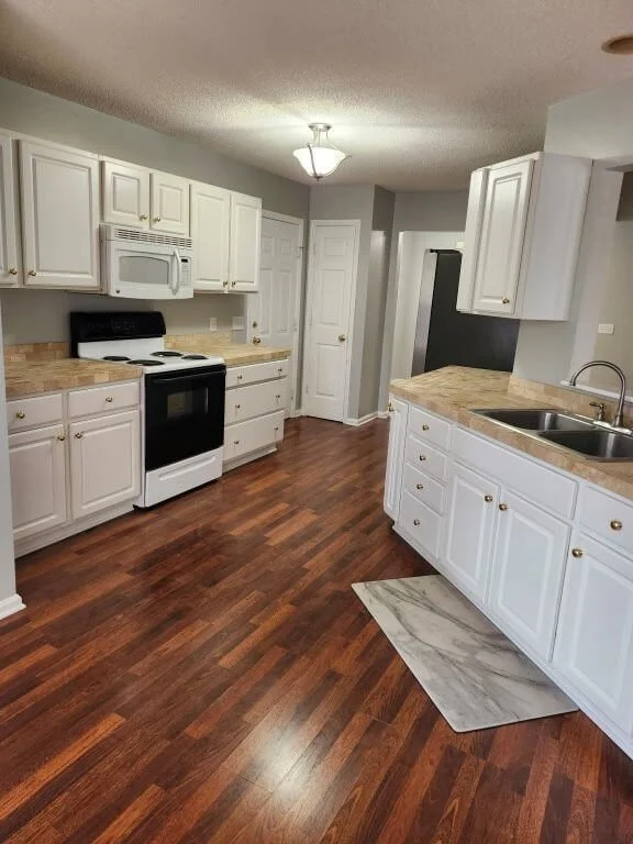370 sandhills circle (35).jpg