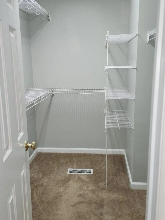 370 Sandhills Circle (19).jpg