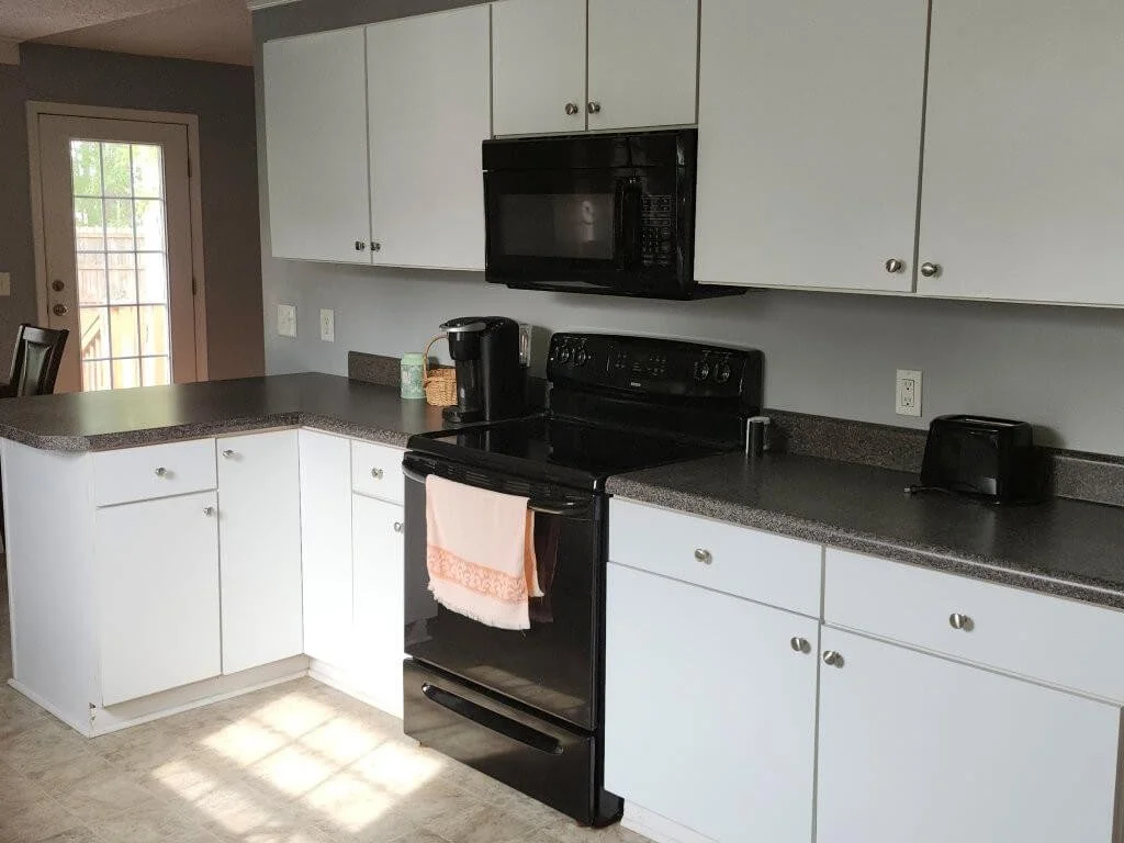 350 Woodgreen Dr (7).jpg