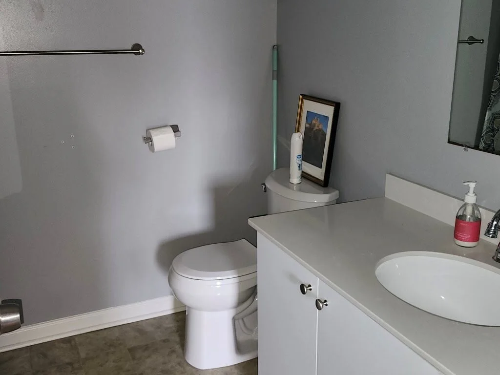 350 Woodgreen Dr (15).jpg