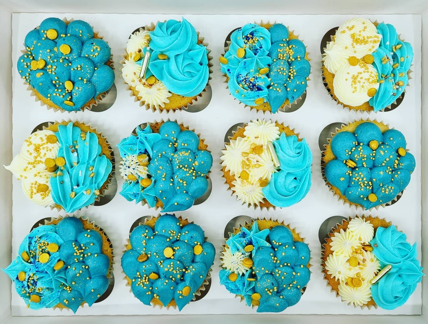 Cupcake Giftbox to celebrate a new baby boy &amp; wedding anniversary