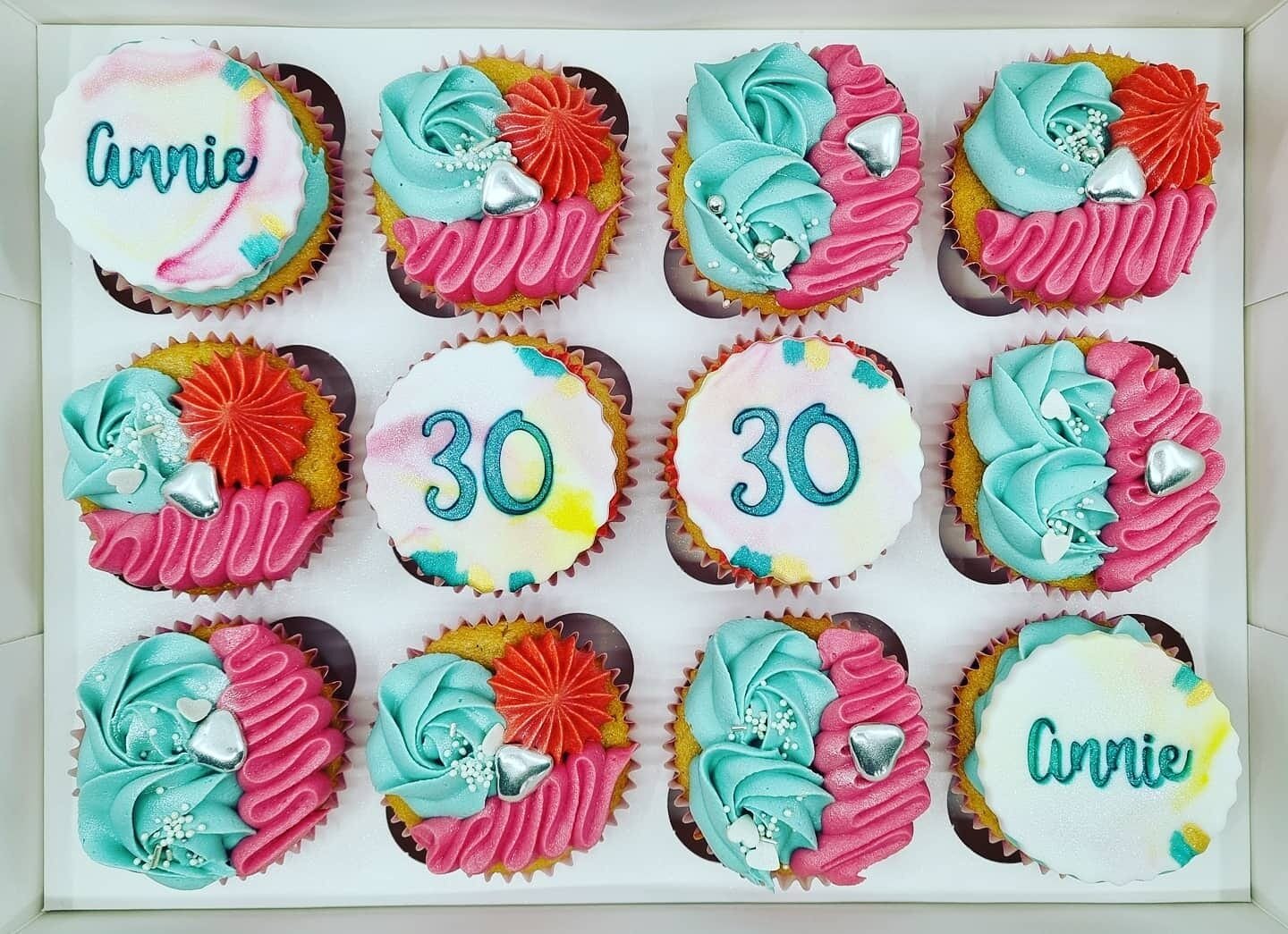 30th Birthday Cupcakes 