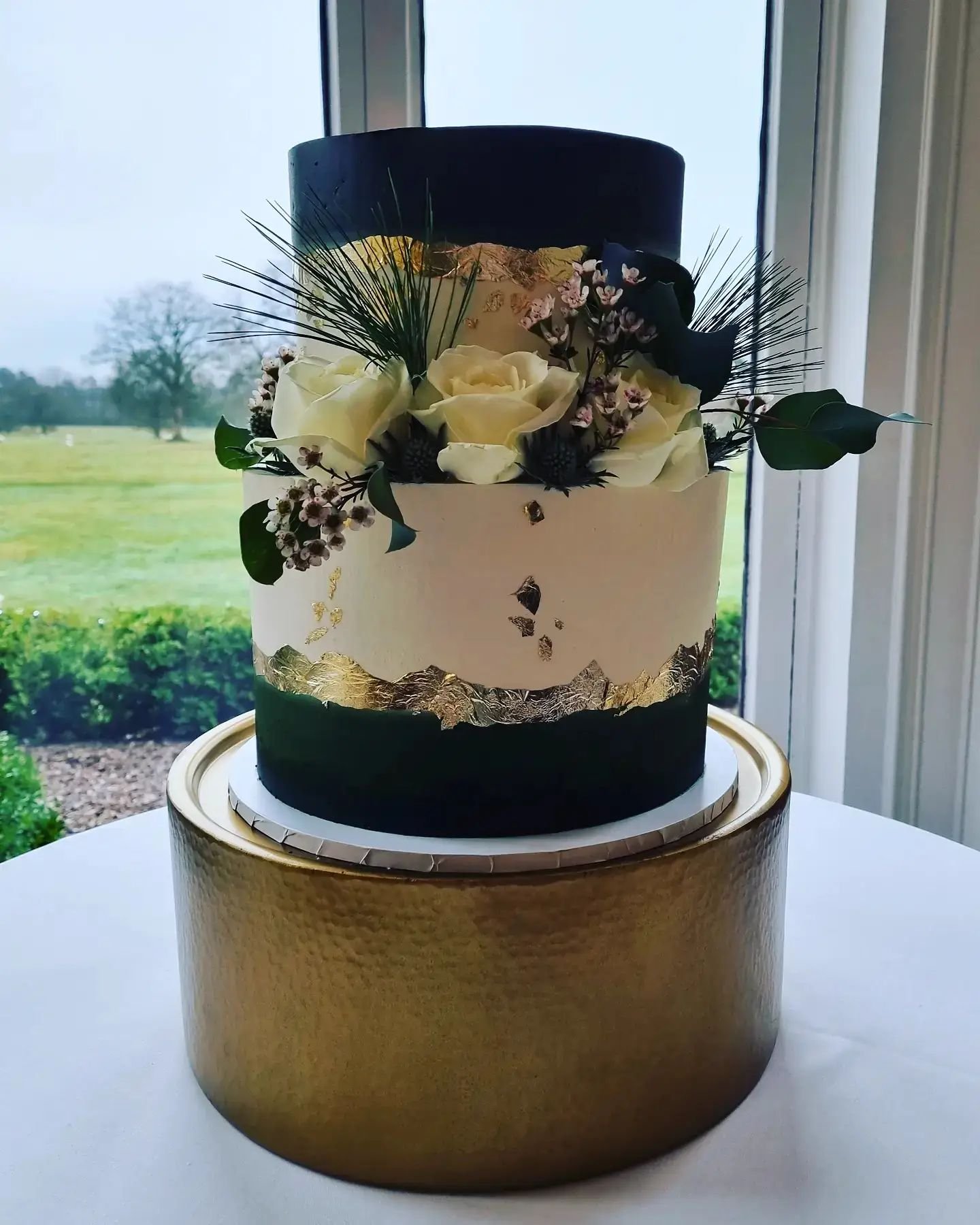 Lianne & Declan Wedding Cake.jpg