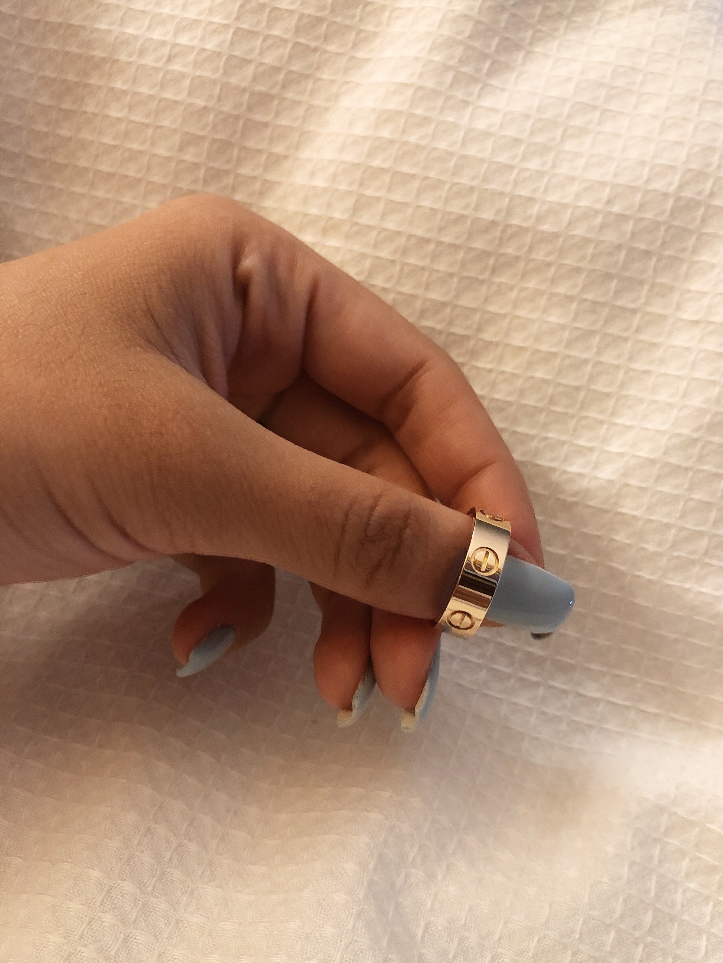 cartier love ring scratches easily