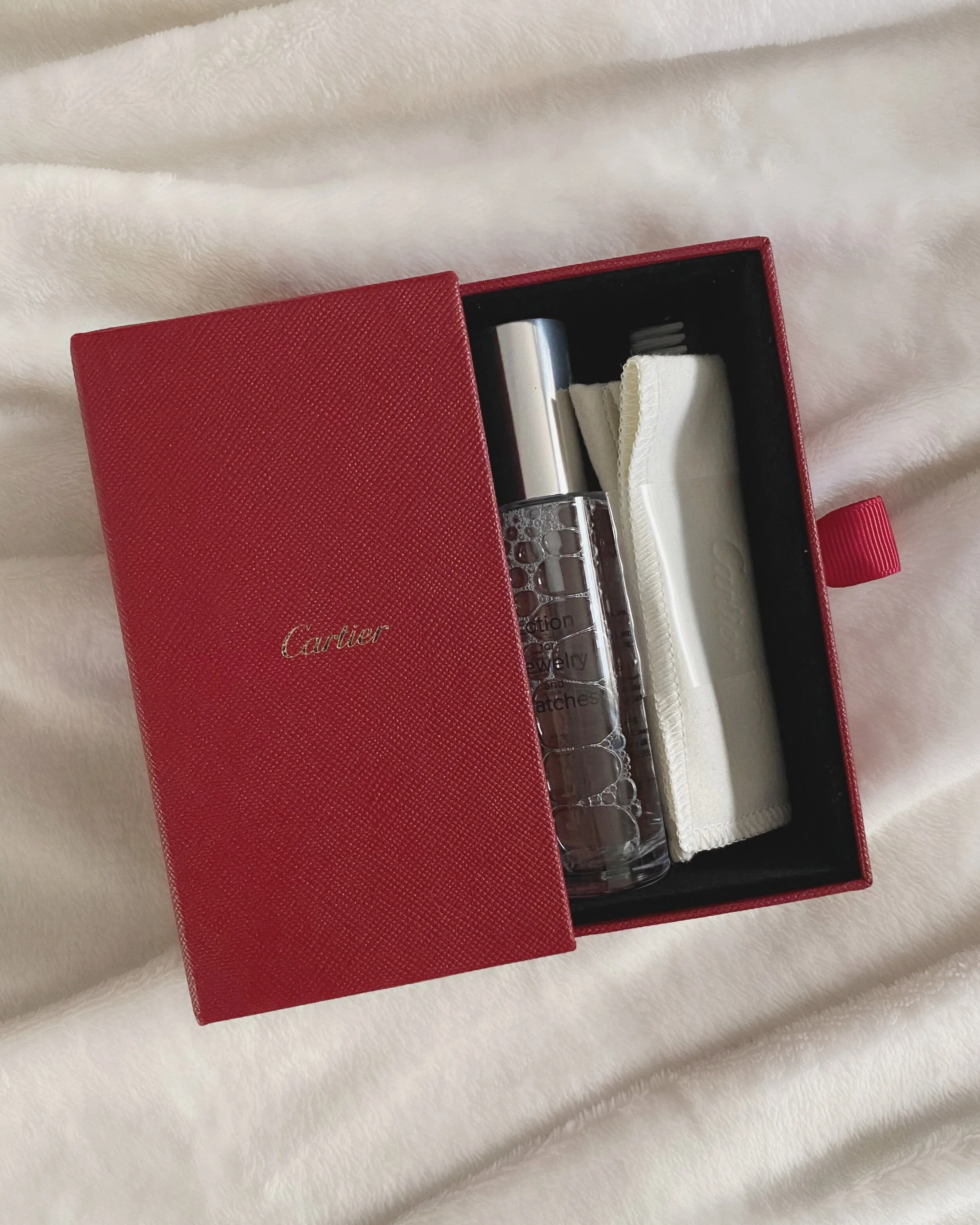 cartier ring cleaning