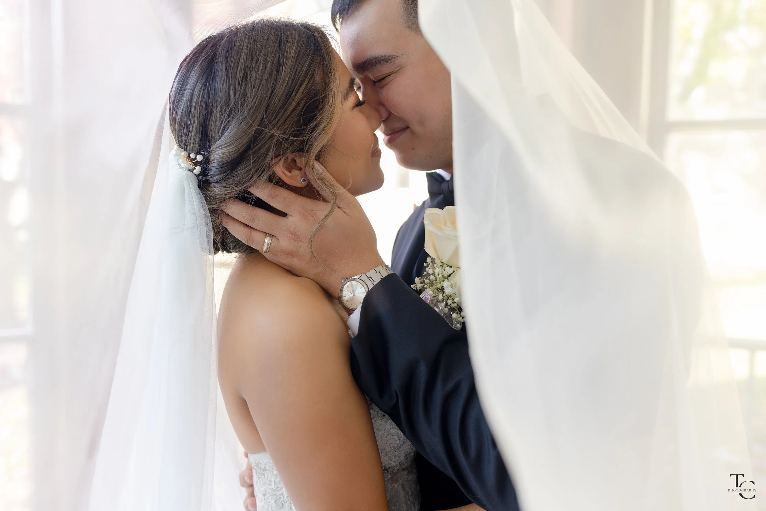 TORONTOWEDDINGPHOTOGRAPHER.jpg