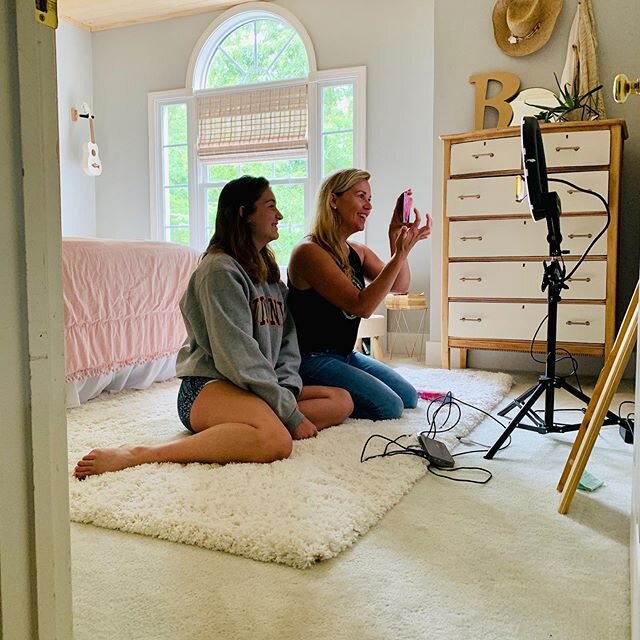Wow!! We did our Virtual Show today with @kiannalivinglocal !! @kiannalivinglocal is so awesome !! We&rsquo;re featuring our total room makeover during our stay at home order and can&rsquo;t wait till it airs! This was a total ceiling to floor do ove