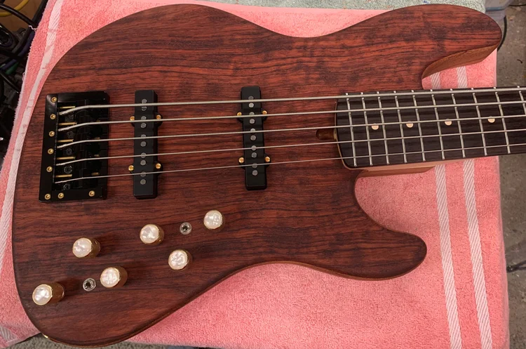 Olivia 5 String Jazz Bass Step Loudly