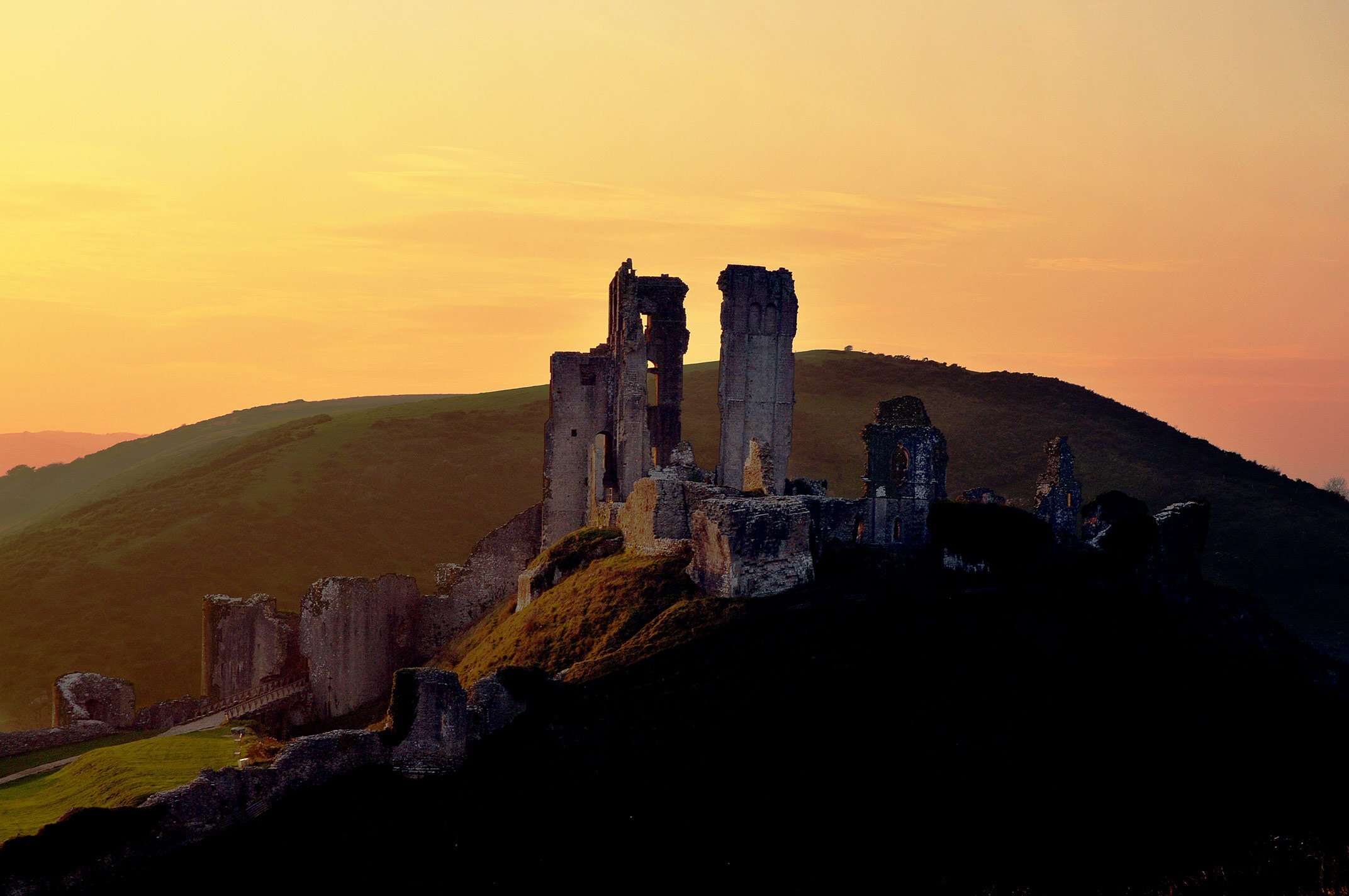 1 Corfe Castle, Dorset.jpg