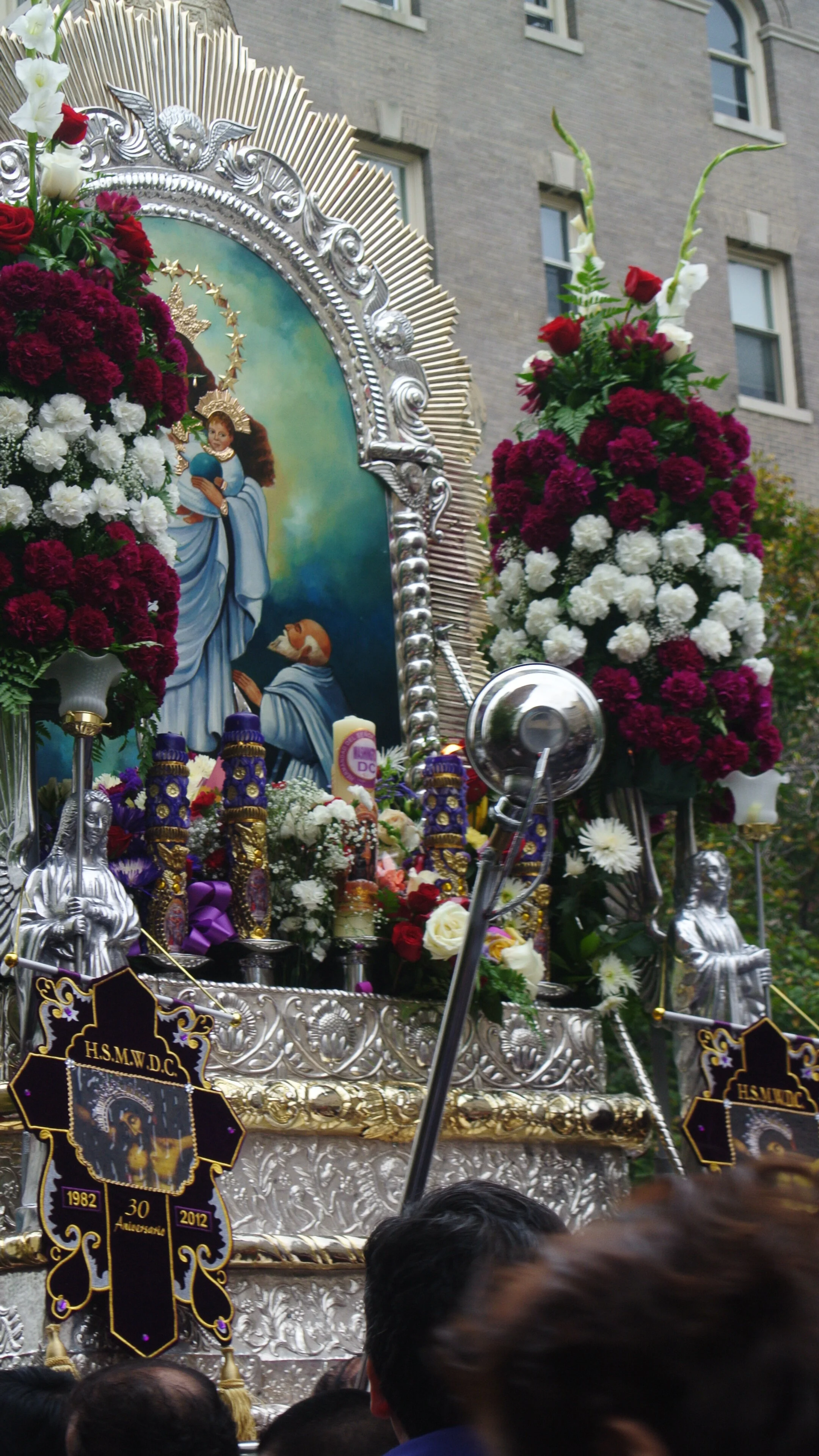 Central American Parade my street 015.JPG