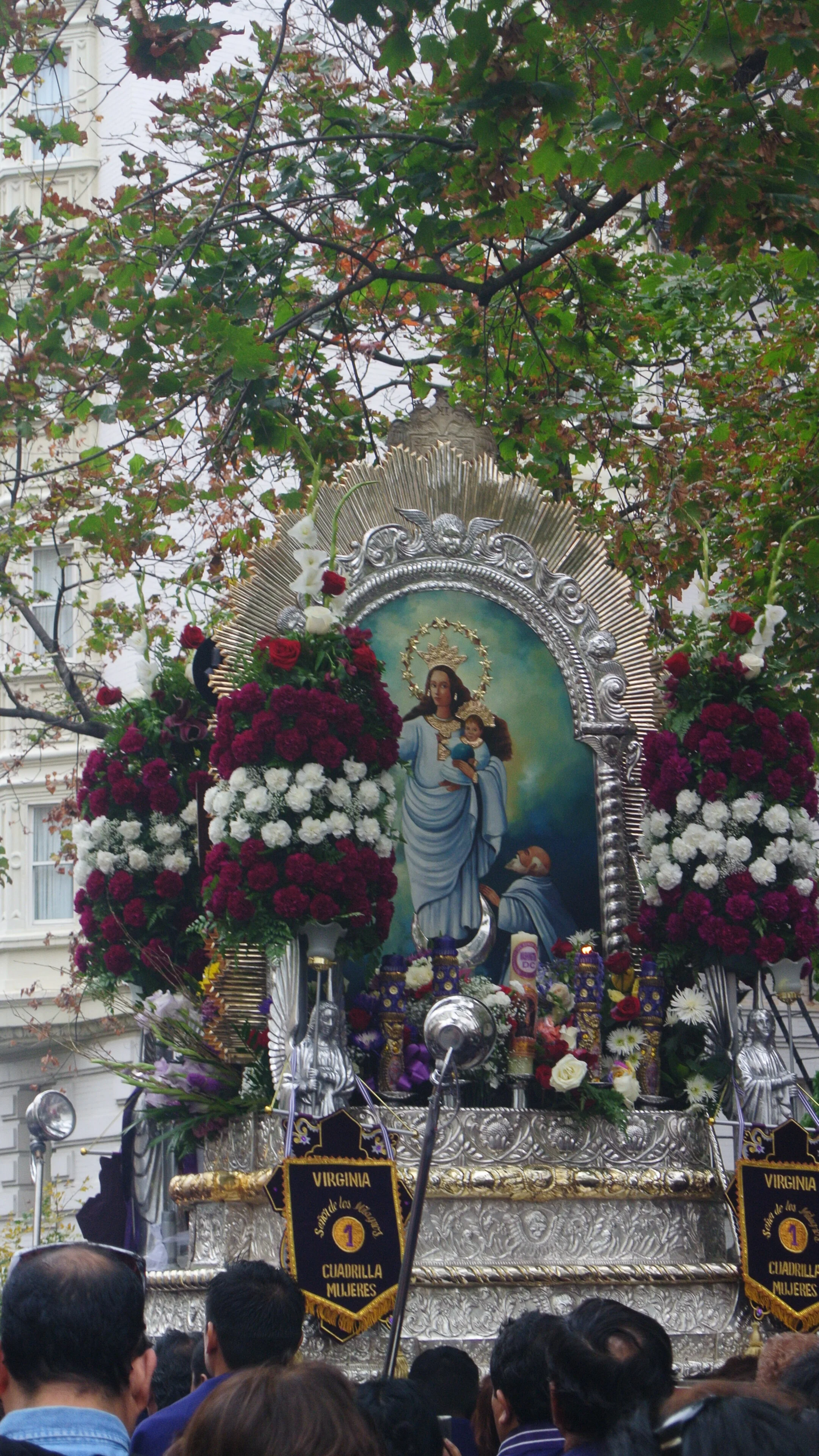 Central American Parade my street 023.JPG