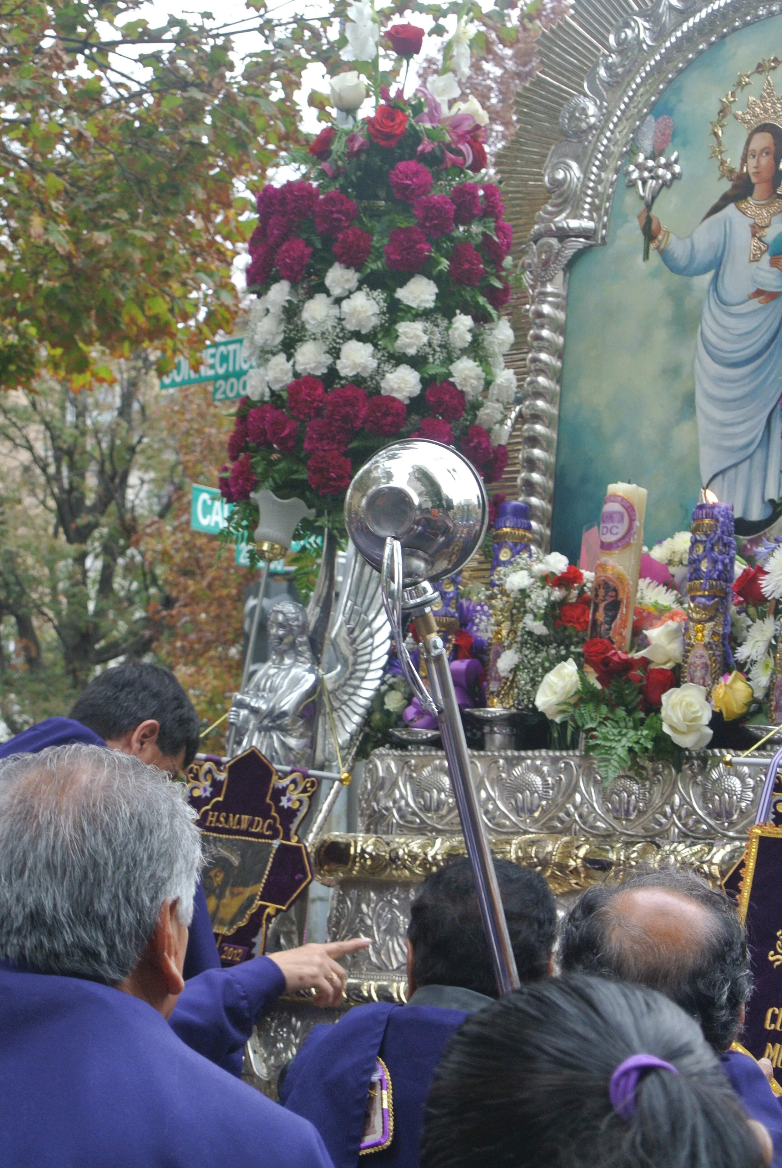 Central American Parade my street 030.JPG