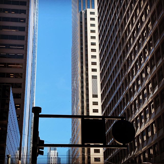 Crisp architecture today. #sanfrancisco #cityscape