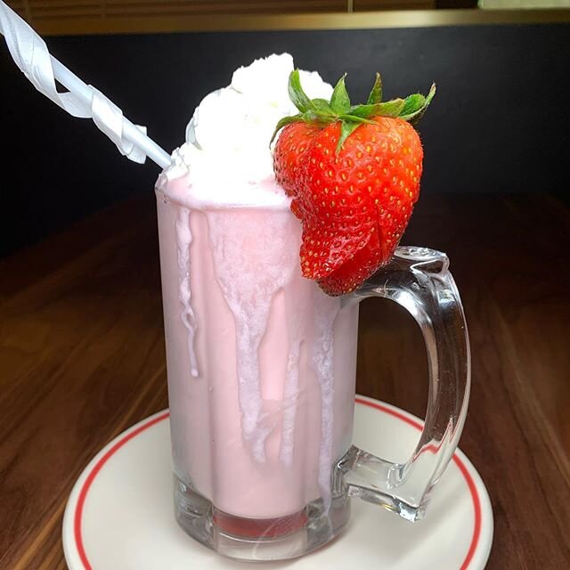 Did someone say Strawberry Milkshake?!? 🍓🍓🍓
#StrawberryMilkshake #SummerVibes #TickTockDiner #Yummy #WereOpen #njfood #milkshake #strawberry #strawberries #yummy #foodstagram #instafood #mouthwatering #food #foodie #ticktock #food #foodie #njdiner