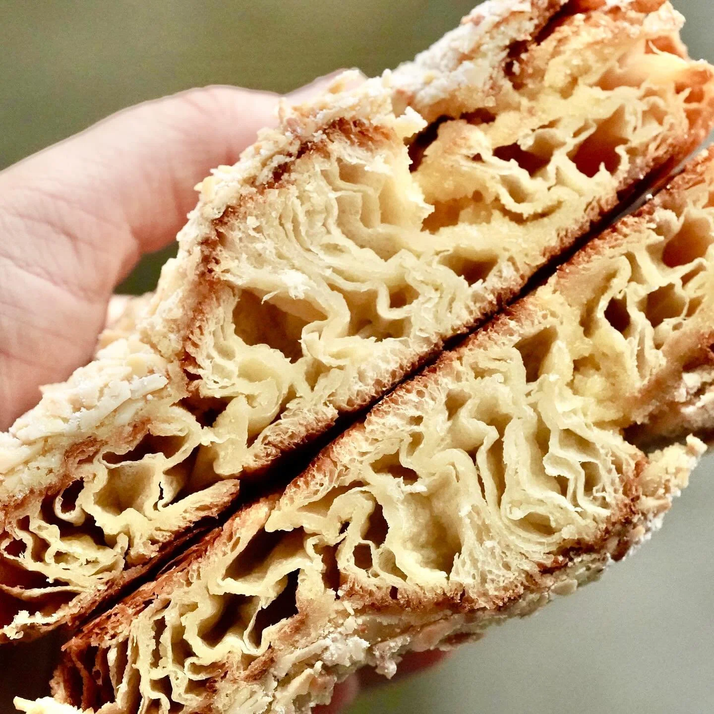 NEW LOOK 🚨 Our almond croissant just got a glow-up &hellip;say hello to the swirl!!! Filled with the same goodness and topped with even more almonds!