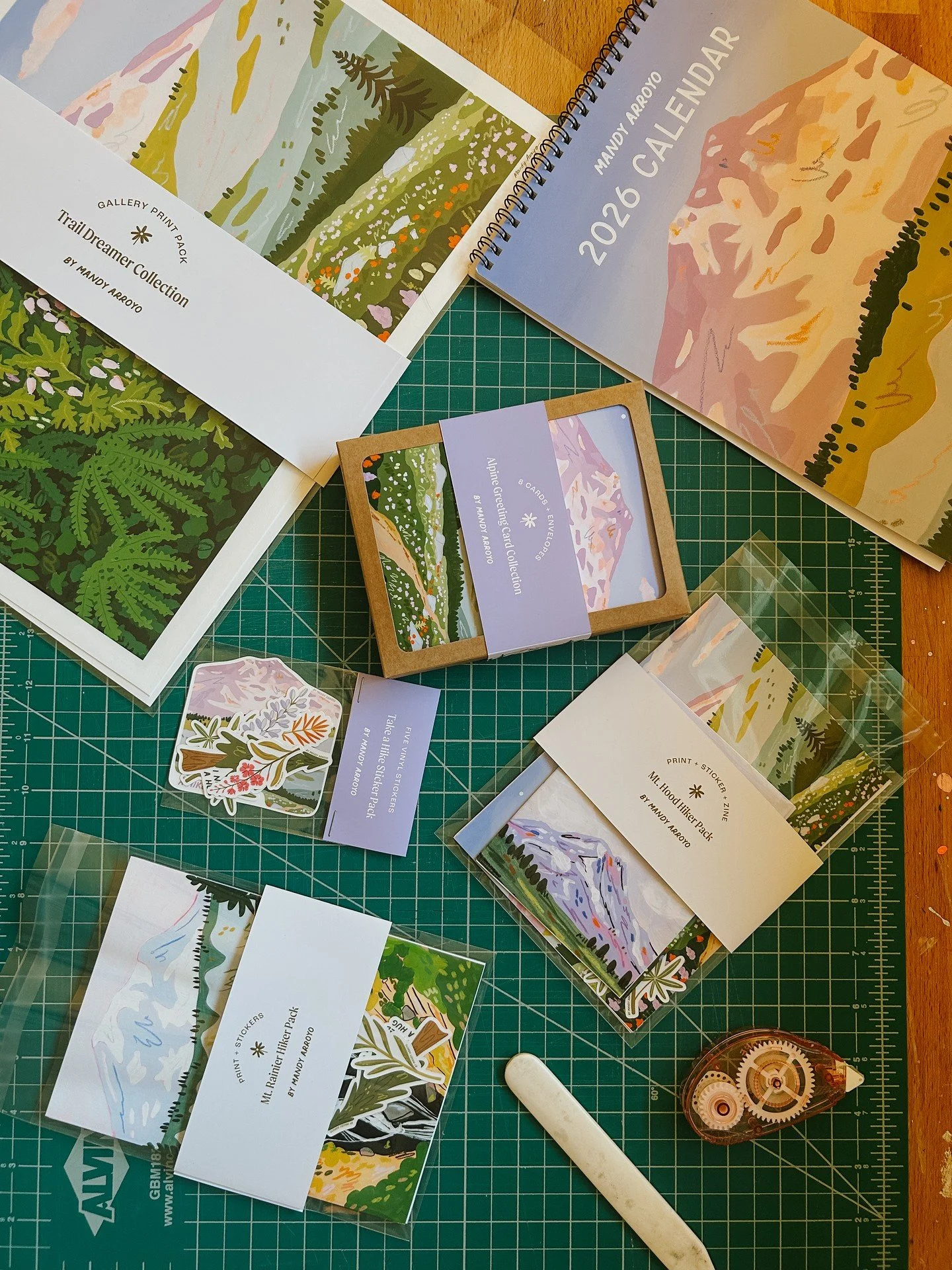 The shop is back open with lots of new things! We've got gallery print packs, greeting card sets, 2026 calendars, and more limited-edition treats and gifts ☺️

#artprints #artgifts #shopsmall #portlandartist #2026calendar #stationery